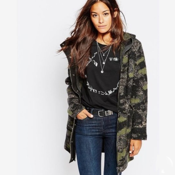 DIESEL Wool Hooded Camo Wool Blend Coat Size L - Picture 15 of 15